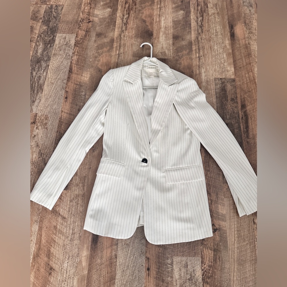 H&M blazer size 6